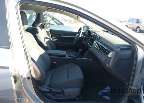 2025 Toyota Camry Le z USA, uszkodzony, nr VIN 4T1DAACK6SU508983